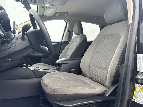Used 2020 Ford Escape SE image 13
