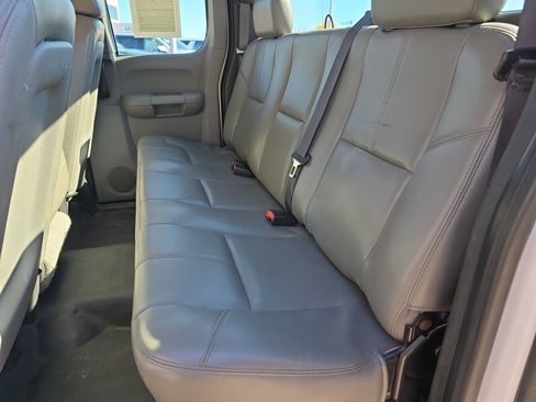 Used 2010 Chevrolet Silverado 2500 W/T image 14