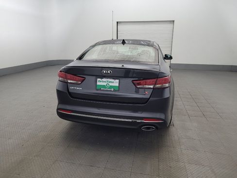 Used 2018 Kia Optima S w/ Panoramic Sunroof Package FWD image 7