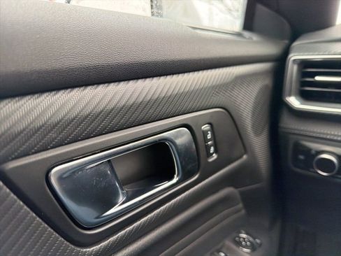 Used 2025 Ford Mustang GT Premium RWD image 31