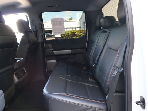 Used 2025 Ford F350 Lariat image 16