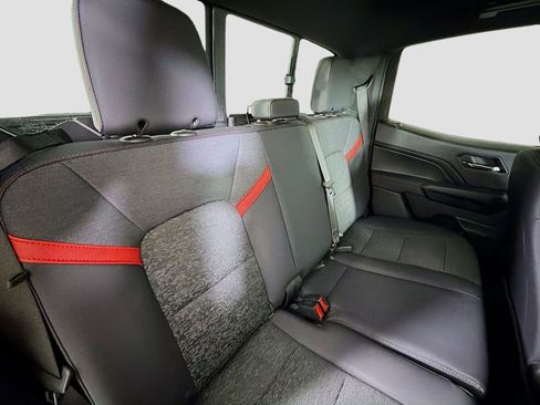 Used 2025 Chevrolet Colorado Z71 image 28