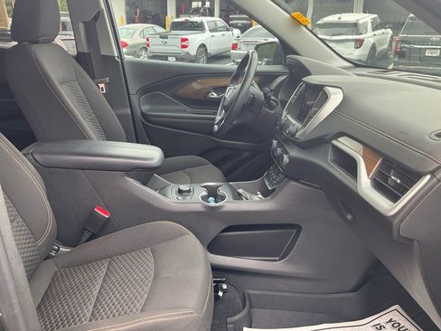 Used 2021 GMC Terrain SLE w/ Driver Convenience Package FWD image 12