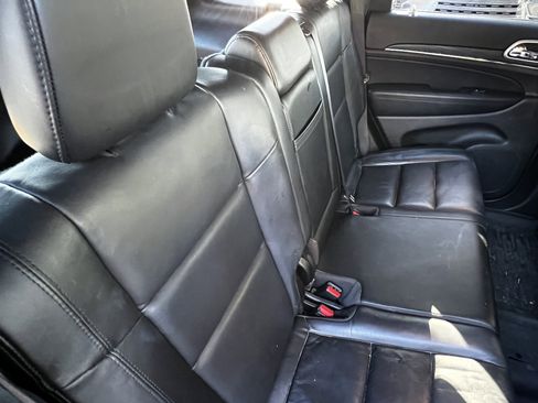 Used 2019 Jeep Grand Cherokee Limited image 39