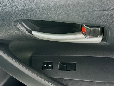 Used 2021 Toyota Corolla LE FWD image 28