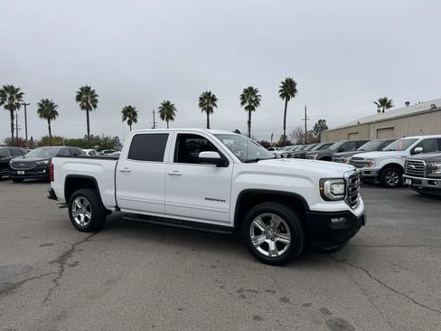Used 2018 GMC Sierra 1500 SLE w/ SLE Value Package image 16