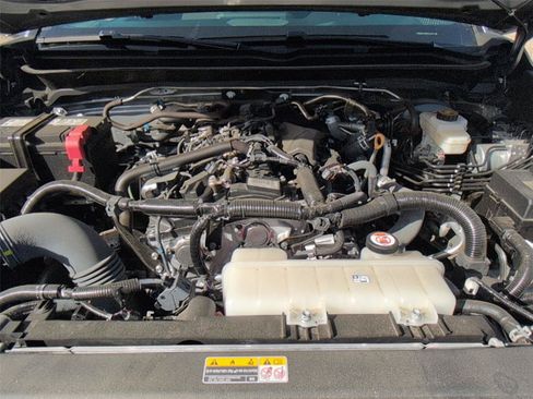 Used 2025 Toyota Tacoma TRD Off-Road AWD/4WD image 14