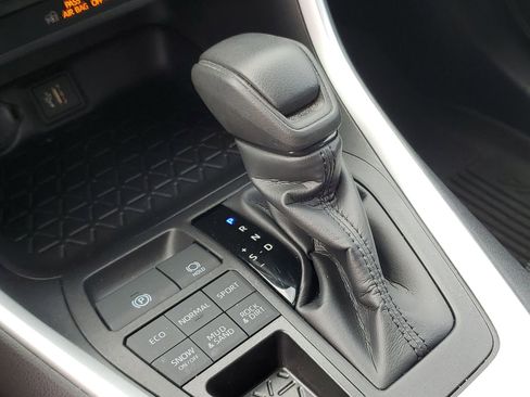 Certified 2024 Toyota RAV4 LE AWD/4WD image 30