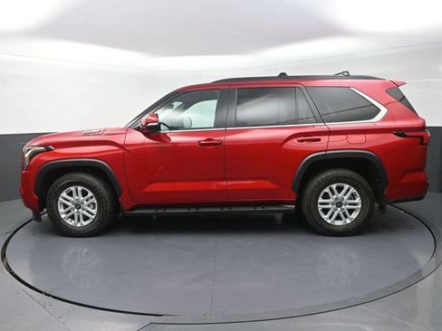 Used 2026 Toyota Sequoia SR5 w/ SR5 Premium Package AWD/4WD image 4