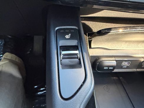 Used 2024 Kia Telluride S w/ S Sunroof Package image 40