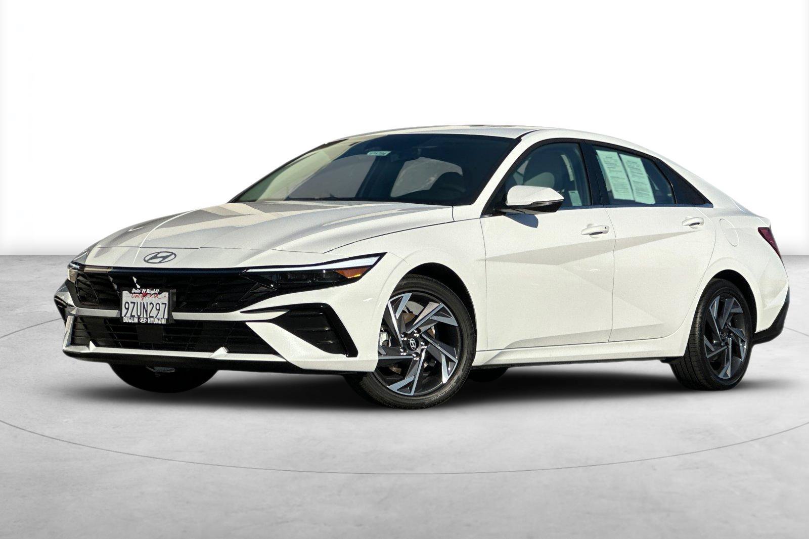 Certified 2026 Hyundai Elantra Limited FWD image 2