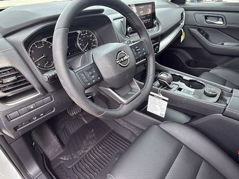 New 2026 Nissan Rogue SV image 10