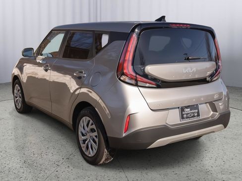 Used 2023 Kia Soul LX image 20