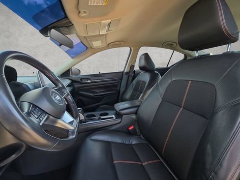 Used 2022 Nissan Altima 2.5 SR FWD image 19