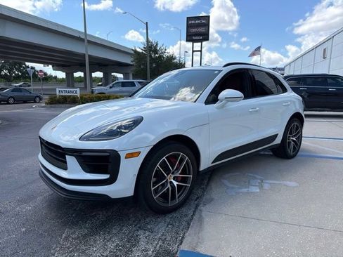 Used 2022 Porsche Macan S AWD/4WD image 3
