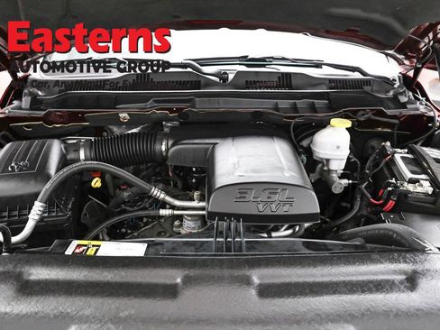 Used 2024 RAM 1500 Classic SLT AWD/4WD image 7