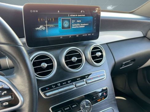 Used 2019 Mercedes-Benz C 300 Sedan image 23