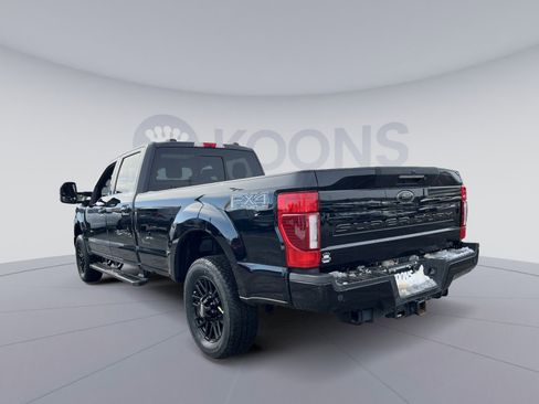 Used 2022 Ford F250 Lariat w/ Black Appearance Package image 4