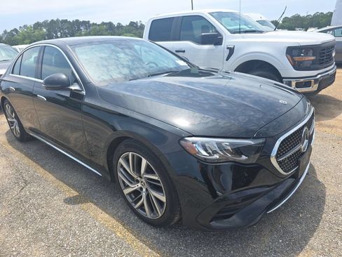 Used 2025 Mercedes-Benz E 350 4MATIC Sedan w/ Winter Package image 3