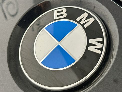 Used 2017 BMW M4 Convertible RWD image 33