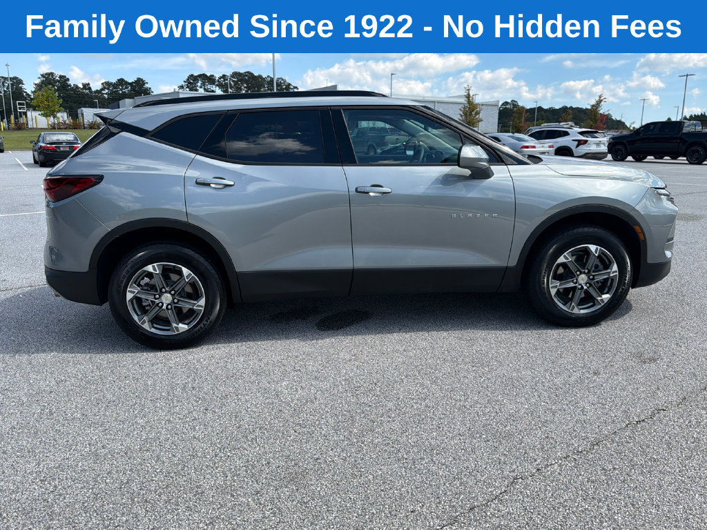 Used 2024 Chevrolet Blazer LT w/ Convenience Package FWD image 8