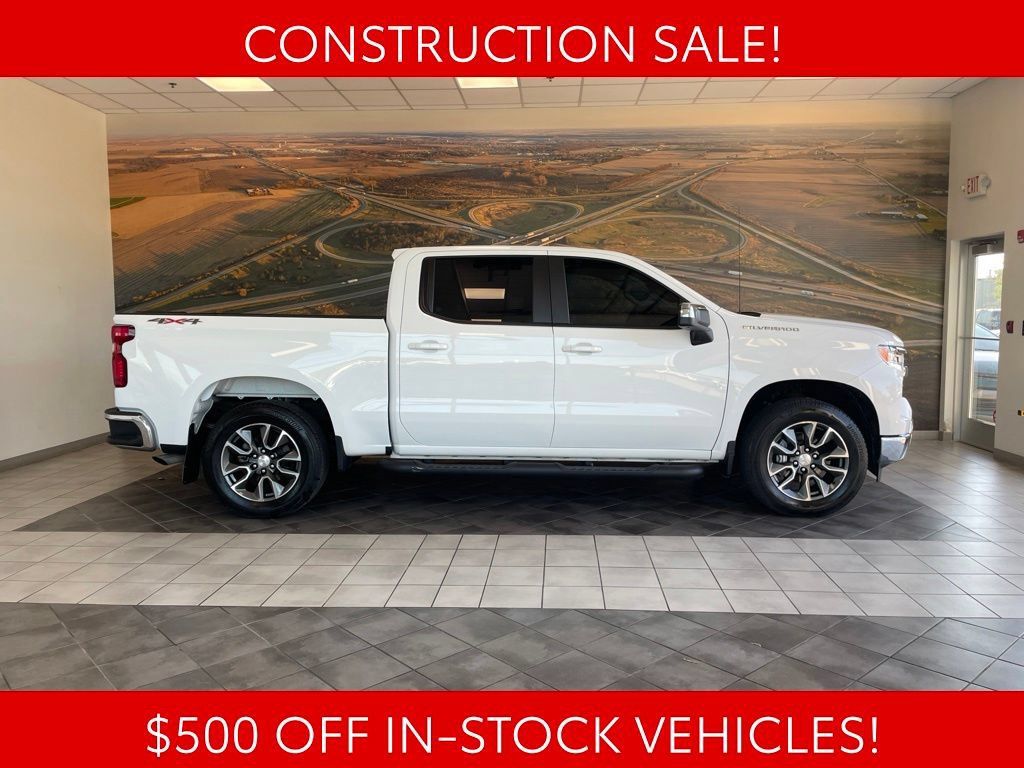 Used 2023 Chevrolet Silverado 1500 LT AWD/4WD image 4