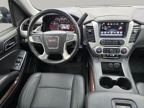 Used 2016 GMC Yukon XL SLT w/ HD Trailering Package AWD/4WD image 3
