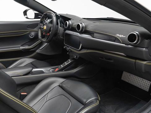 Used 2019 Ferrari Portofino image 43