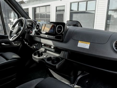 New 2025 Mercedes-Benz Sprinter 2500 image 23