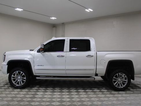 Used 2016 GMC Sierra 1500 Denali w/ Denali Ultimate Package AWD/4WD image 9