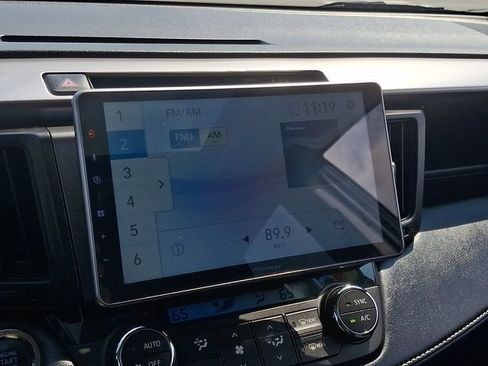 Used 2018 Toyota RAV4 XLE w/ Plus Extra Value Package AWD/4WD image 17