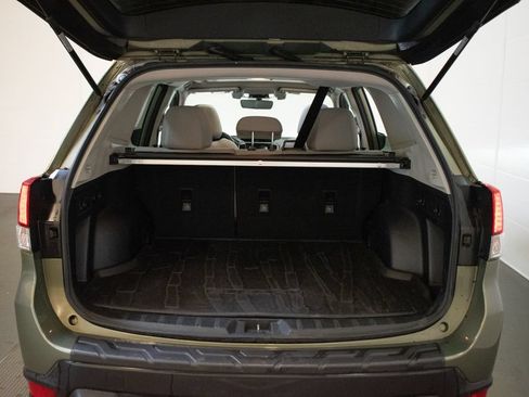 Used 2019 Subaru Forester Premium w/ All-Weather Package AWD/4WD image 23