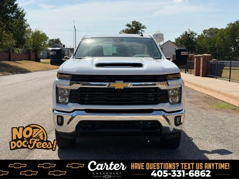Used 2025 Chevrolet Silverado 2500 LT AWD/4WD image 6