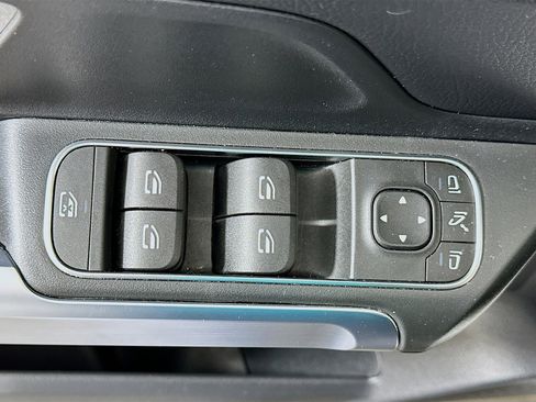 Used 2023 Mercedes-Benz GLB 250 GLB 250 image 15