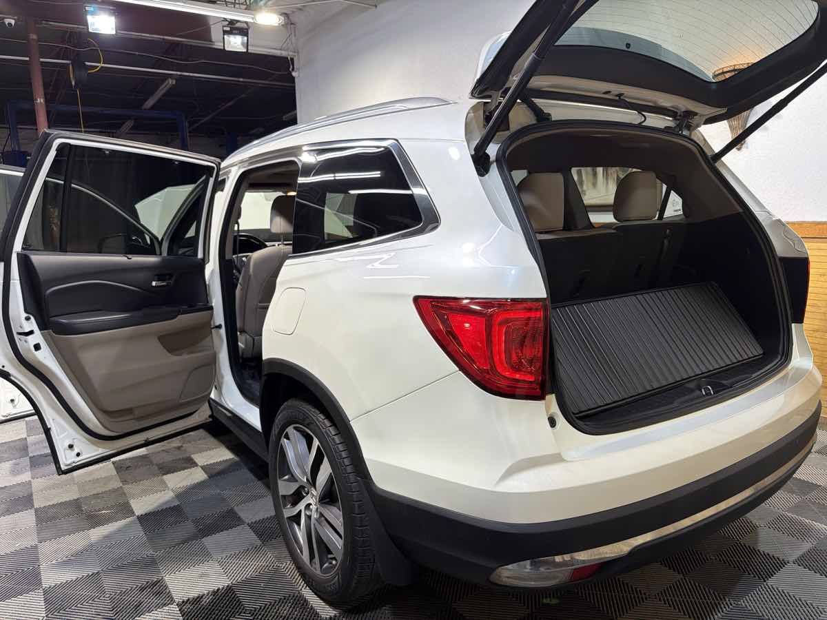 Used 2017 Honda Pilot Touring image 13