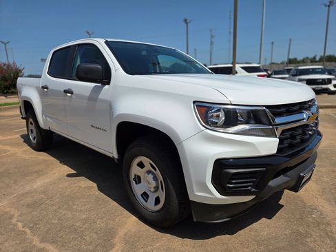 Used 2021 Chevrolet Colorado W/T w/ WT Convenience Package RWD image 3