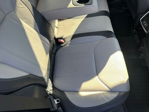 Used 2019 Subaru Forester Limited image 18