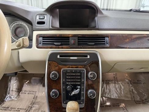 Used 2012 Volvo XC70 T6 image 15