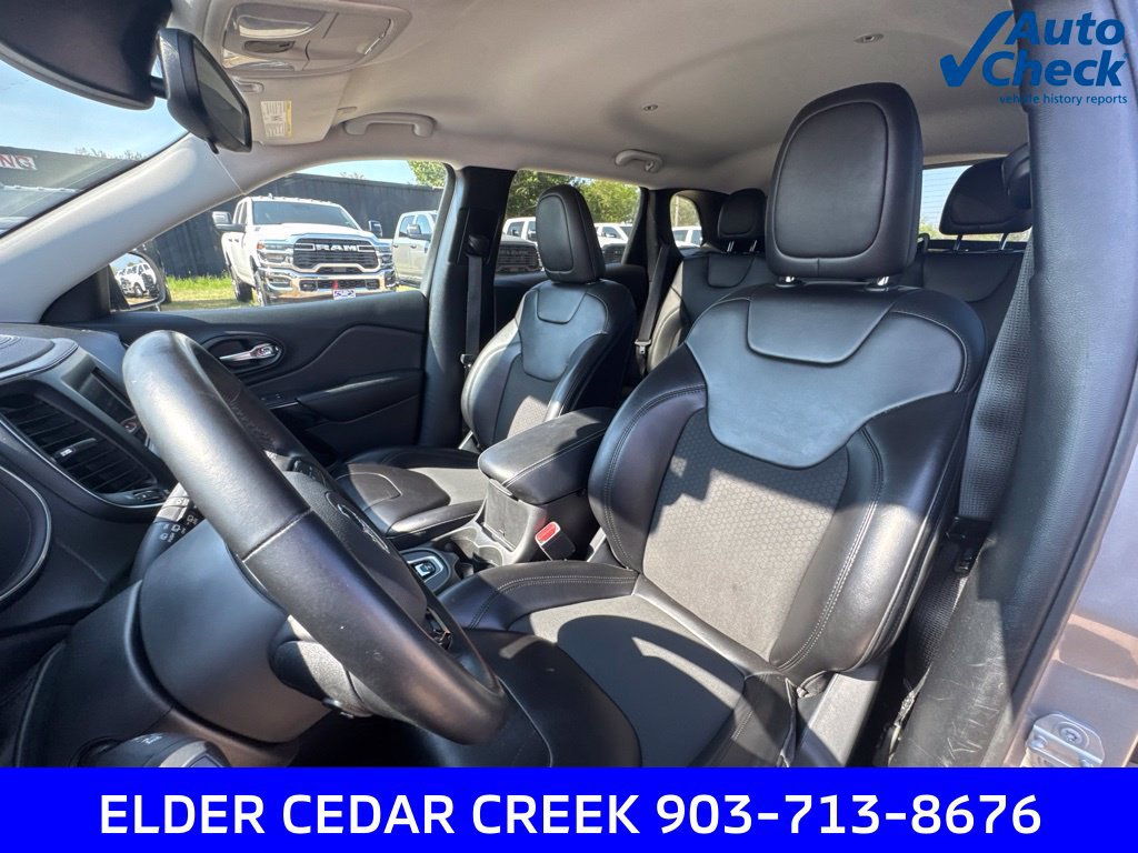 Used 2021 Jeep Cherokee Latitude Plus FWD image 16
