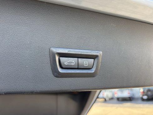 Used 2025 BMW X3 M50 image 23