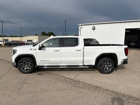 New 2026 GMC Sierra 1500 SLT w/ SLT Premium Plus Package AWD/4WD image 2