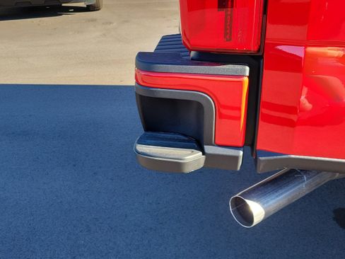 New 2026 Ford F250 Lariat w/ Black Appearance Package image 9