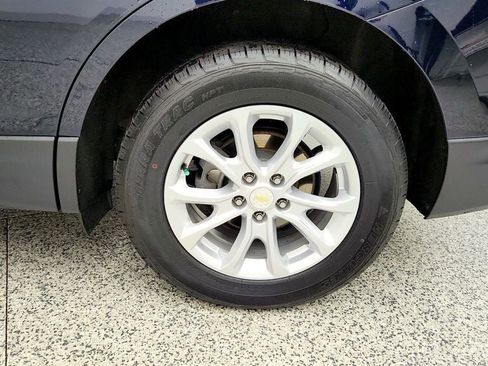 Used 2020 Chevrolet Equinox LS w/ LS Convenience Package FWD image 9