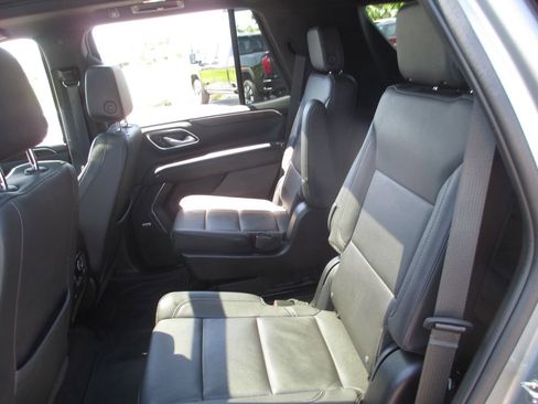 Used 2023 Chevrolet Tahoe Z71 w/ Luxury Package AWD/4WD image 22