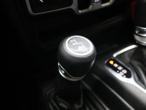 Used 2022 Jeep Gladiator Sport AWD/4WD image 32