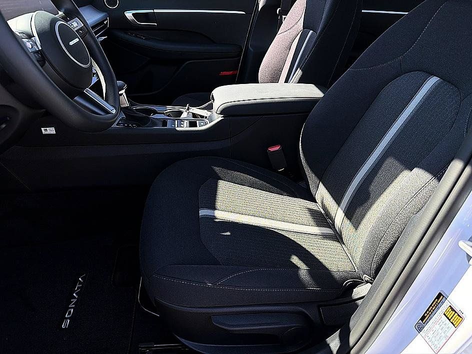 New 2026 Hyundai Sonata SE FWD image 8