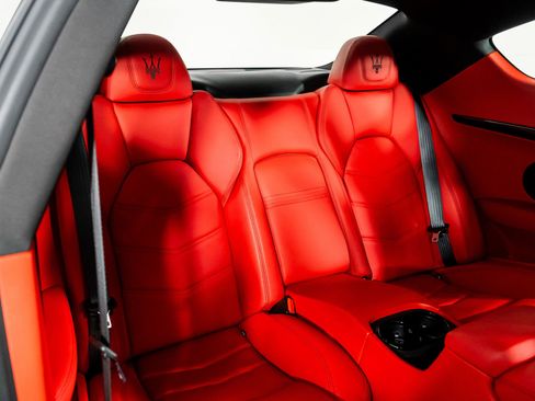 Used 2018 Maserati GranTurismo Sport image 29