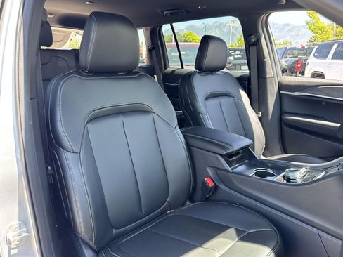 New 2025 Jeep Grand Cherokee L Limited w/ Trailer Tow Package image 34