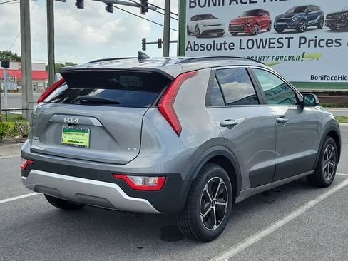 Used 2025 Kia Niro EX FWD image 6