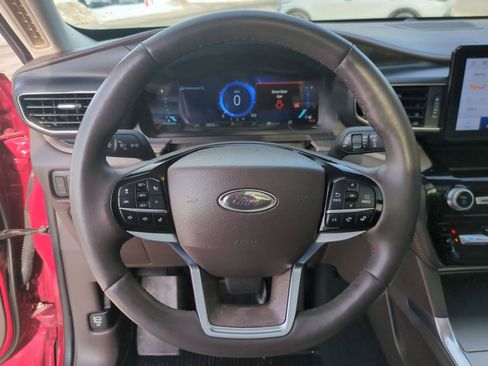 Used 2023 Ford Explorer Platinum w/ Equipment Group 601A image 29